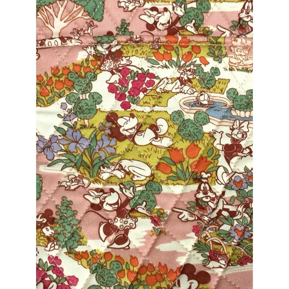 Vera Bradley Mickeys Promenade Original Zip Tote Minnie Mouse Daisy Duck Goofy